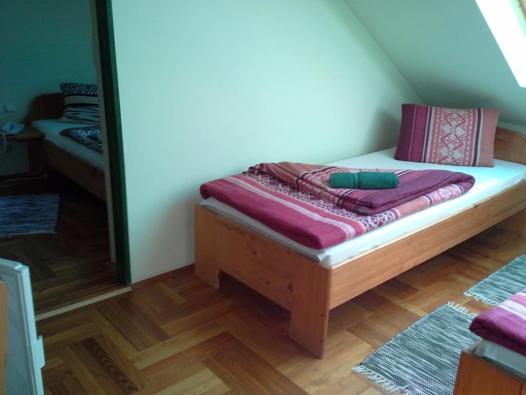 Korona Szallo Hotel Nagykanizsa Esterno foto