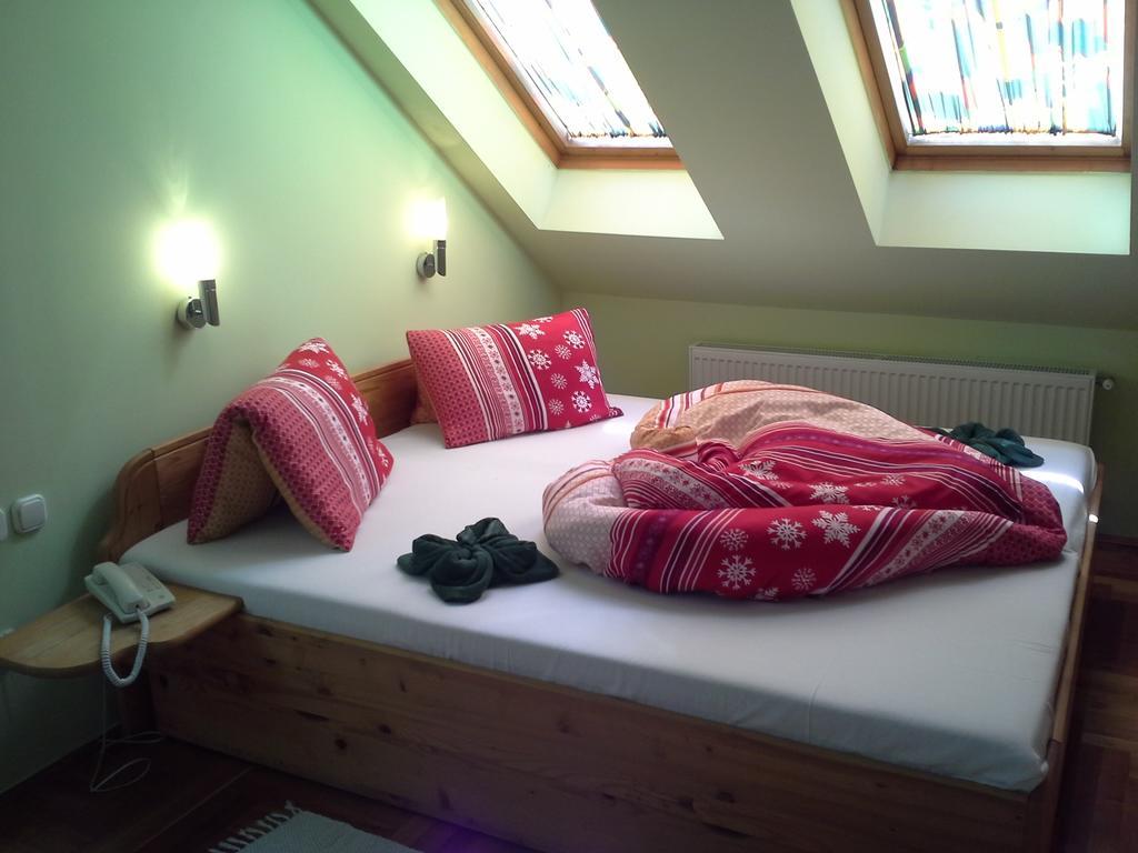 Korona Szallo Hotel Nagykanizsa Esterno foto