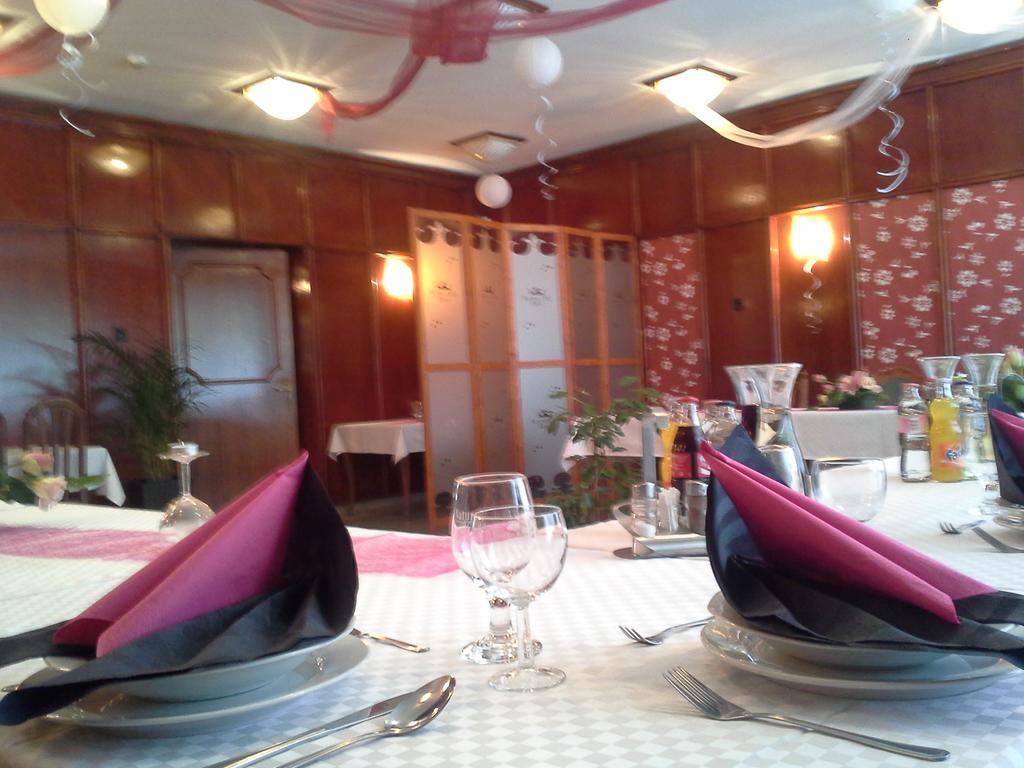 Korona Szallo Hotel Nagykanizsa Esterno foto