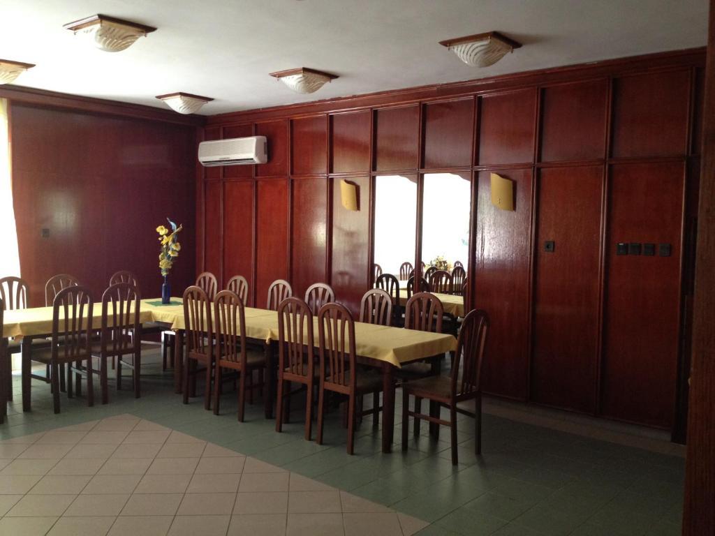 Korona Szallo Hotel Nagykanizsa Esterno foto