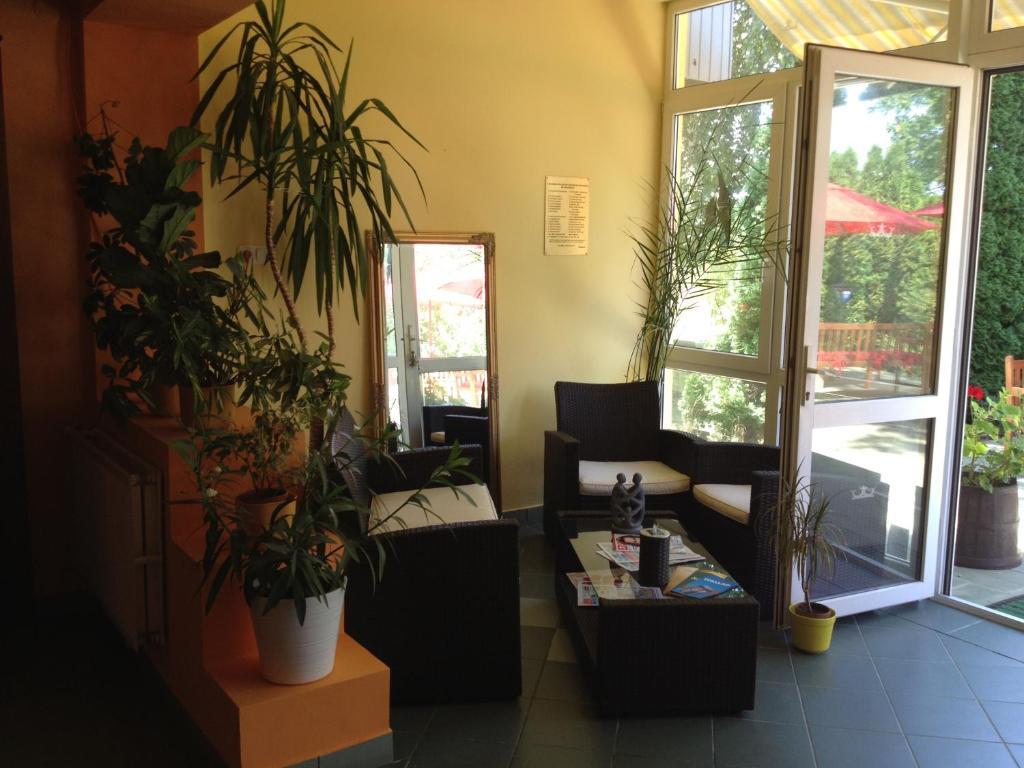 Korona Szallo Hotel Nagykanizsa Esterno foto
