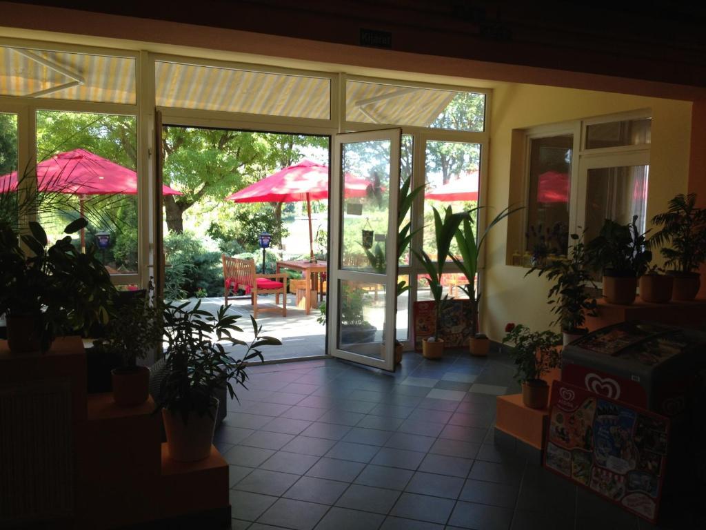 Korona Szallo Hotel Nagykanizsa Esterno foto
