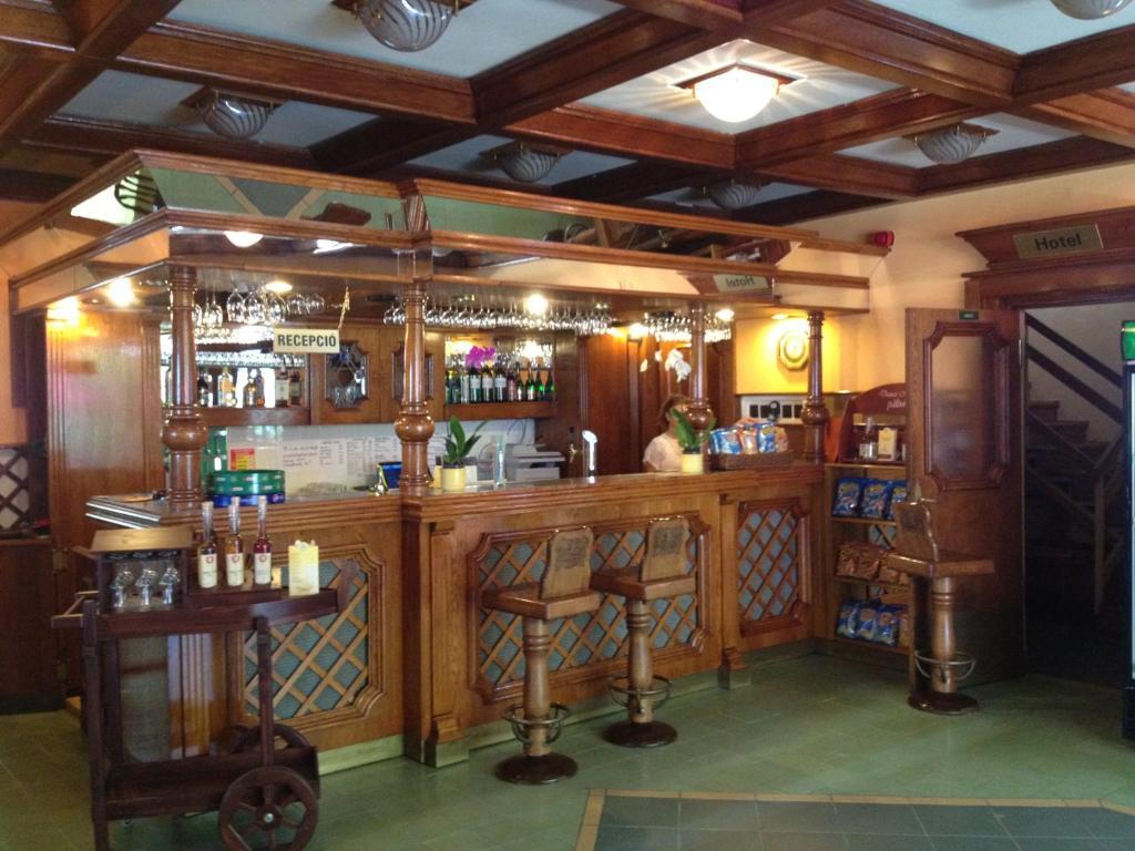Korona Szallo Hotel Nagykanizsa Esterno foto