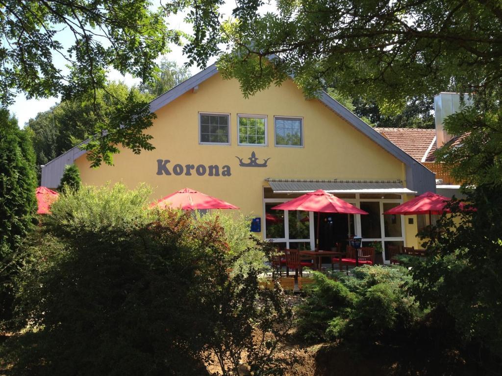 Korona Szallo Hotel Nagykanizsa Esterno foto